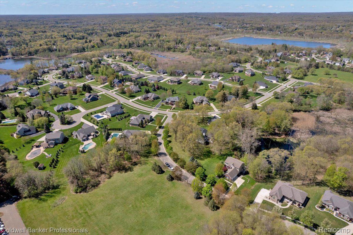 Oxford, Michigan, 48371, United States, 5 Bedrooms Bedrooms, ,4 BathroomsBathrooms,Residential,For Sale,1940303