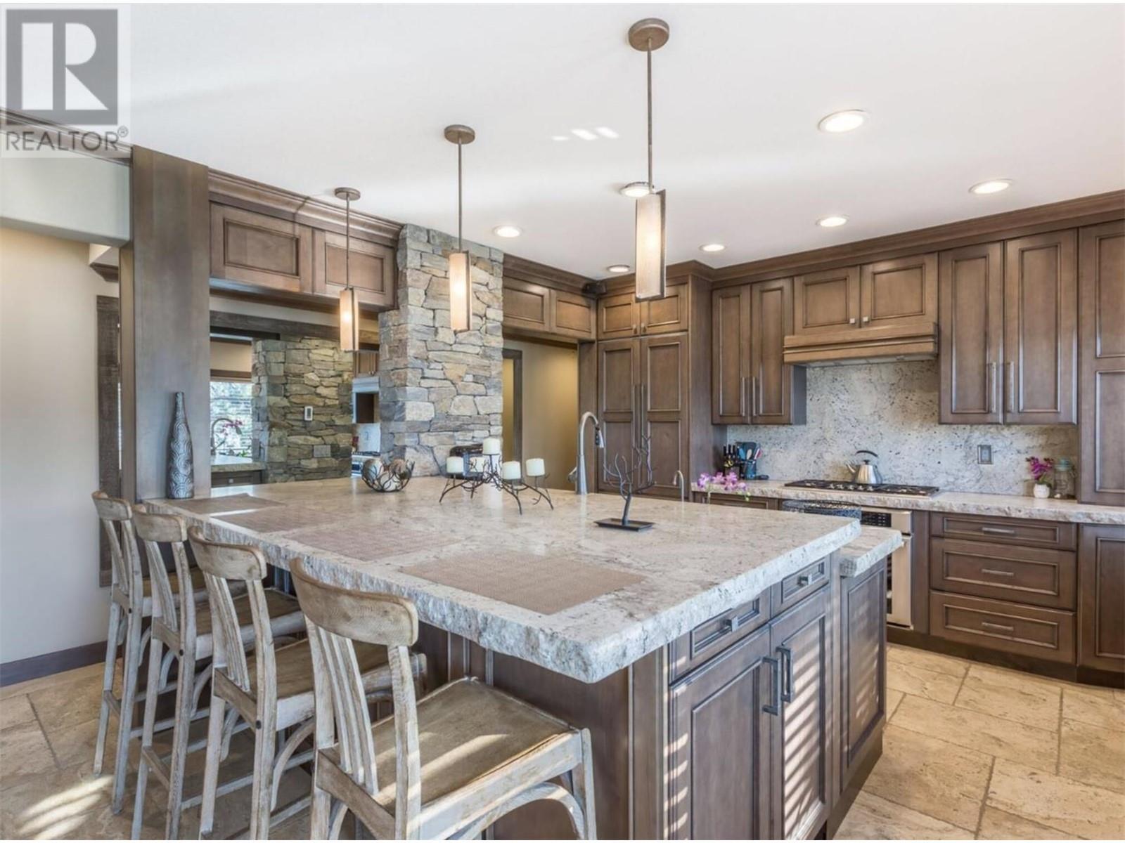 COLDSTREAM, British Columbia, V1B 2E1, CA, 10 Bedrooms Bedrooms, ,8 BathroomsBathrooms,Residential,For Sale,1948334