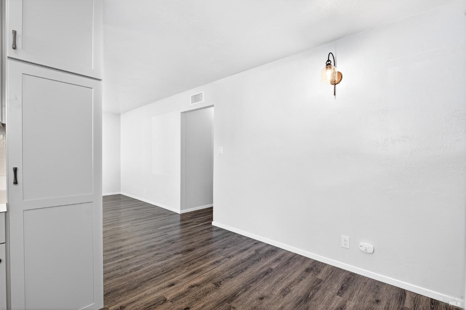 Vacaville, California, 95688, United States, 3 Bedrooms Bedrooms, ,2 BathroomsBathrooms,Residential,For Sale,2009088