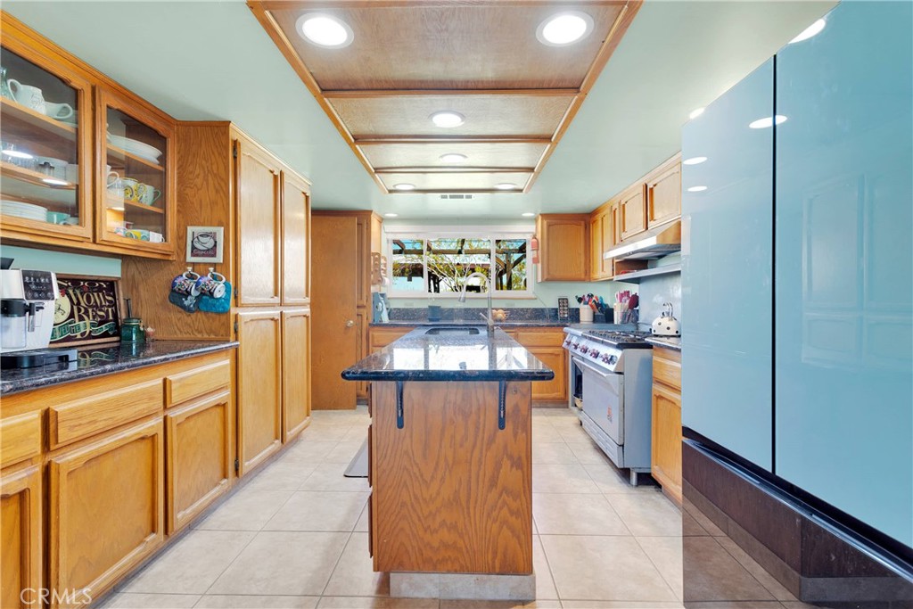 Lucerne Valley, California, 92356, United States, 6 Bedrooms Bedrooms, ,5 BathroomsBathrooms,Residential,For Sale,1986266