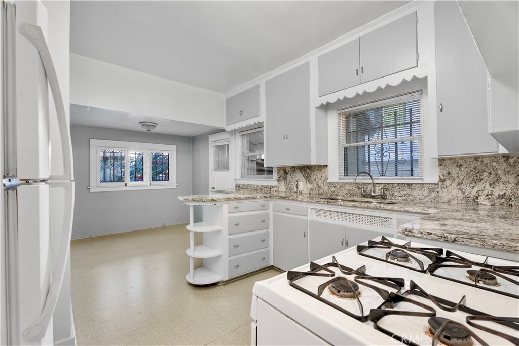 Long Beach, California, 90802, United States, 2 Bedrooms Bedrooms, ,1 BathroomBathrooms,Residential,For Sale,1985541