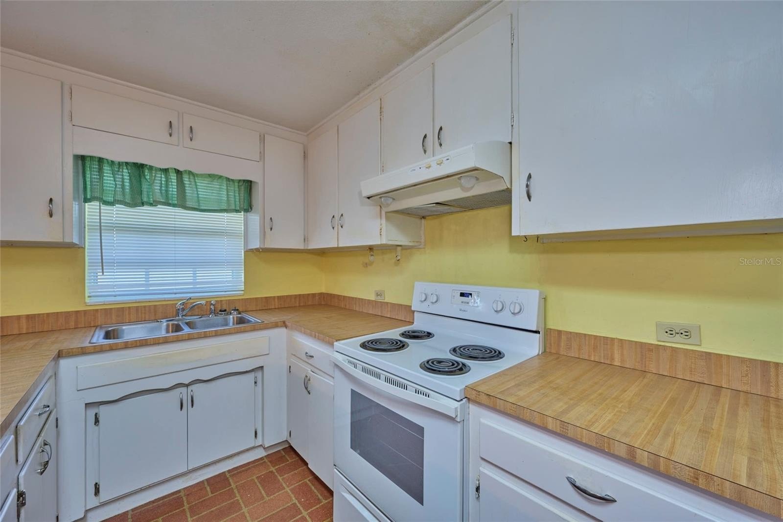 BARTOW, Florida, 33830, United States, 3 Bedrooms Bedrooms, ,2 BathroomsBathrooms,Residential,For Sale,1915491