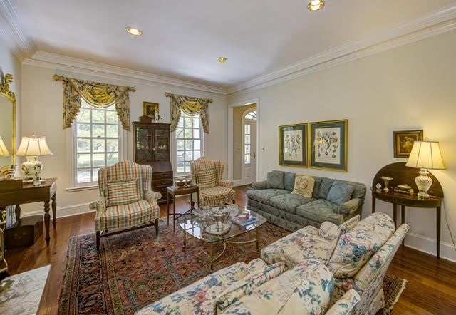 Vicksburg, Mississippi, 39183, United States, 4 Bedrooms Bedrooms, ,4 BathroomsBathrooms,Residential,For Sale,1919653