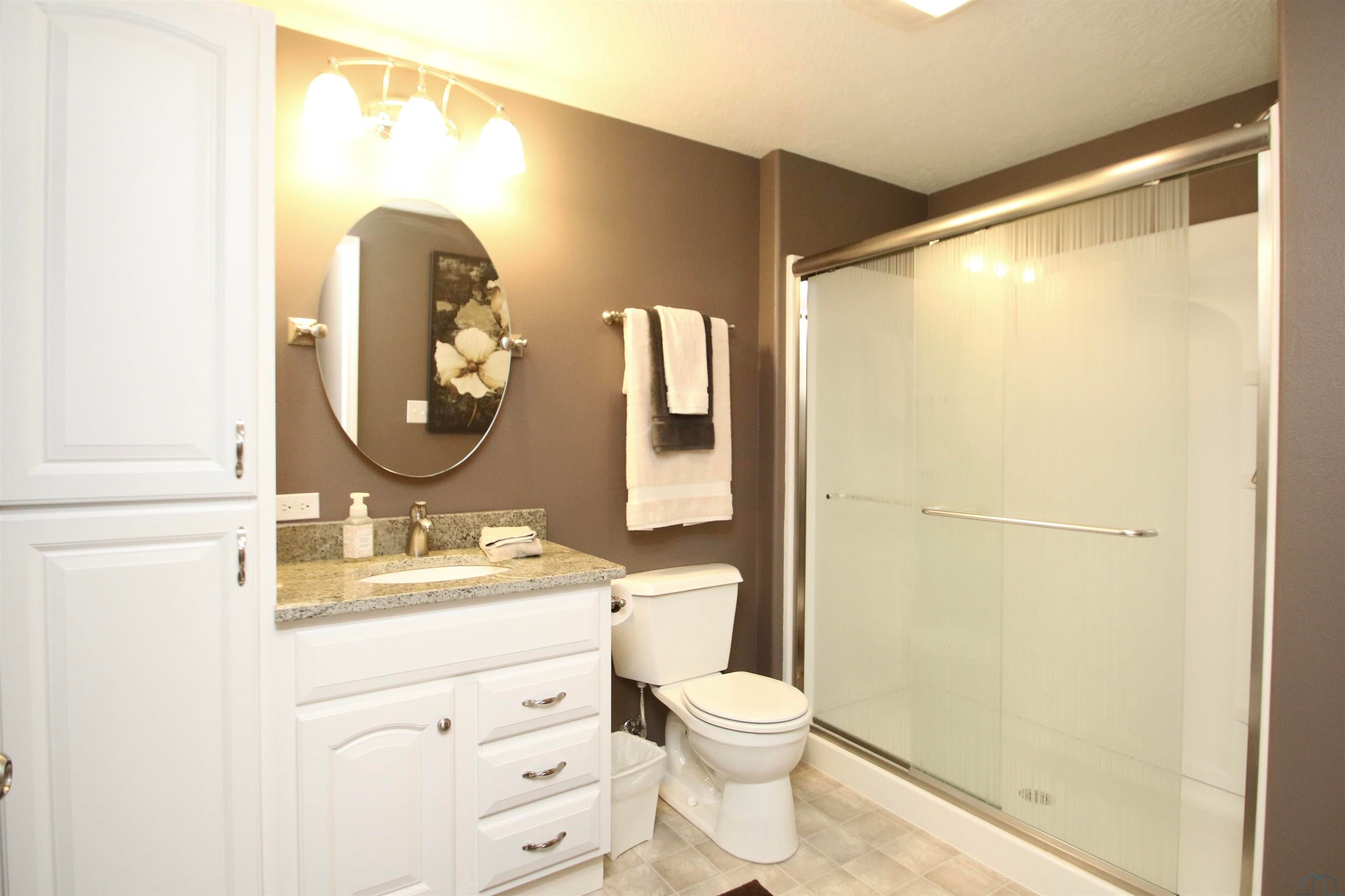 Dakota Dunes, South Dakota, 57049, United States, 4 Bedrooms Bedrooms, ,3 BathroomsBathrooms,Residential,For Sale,2033503