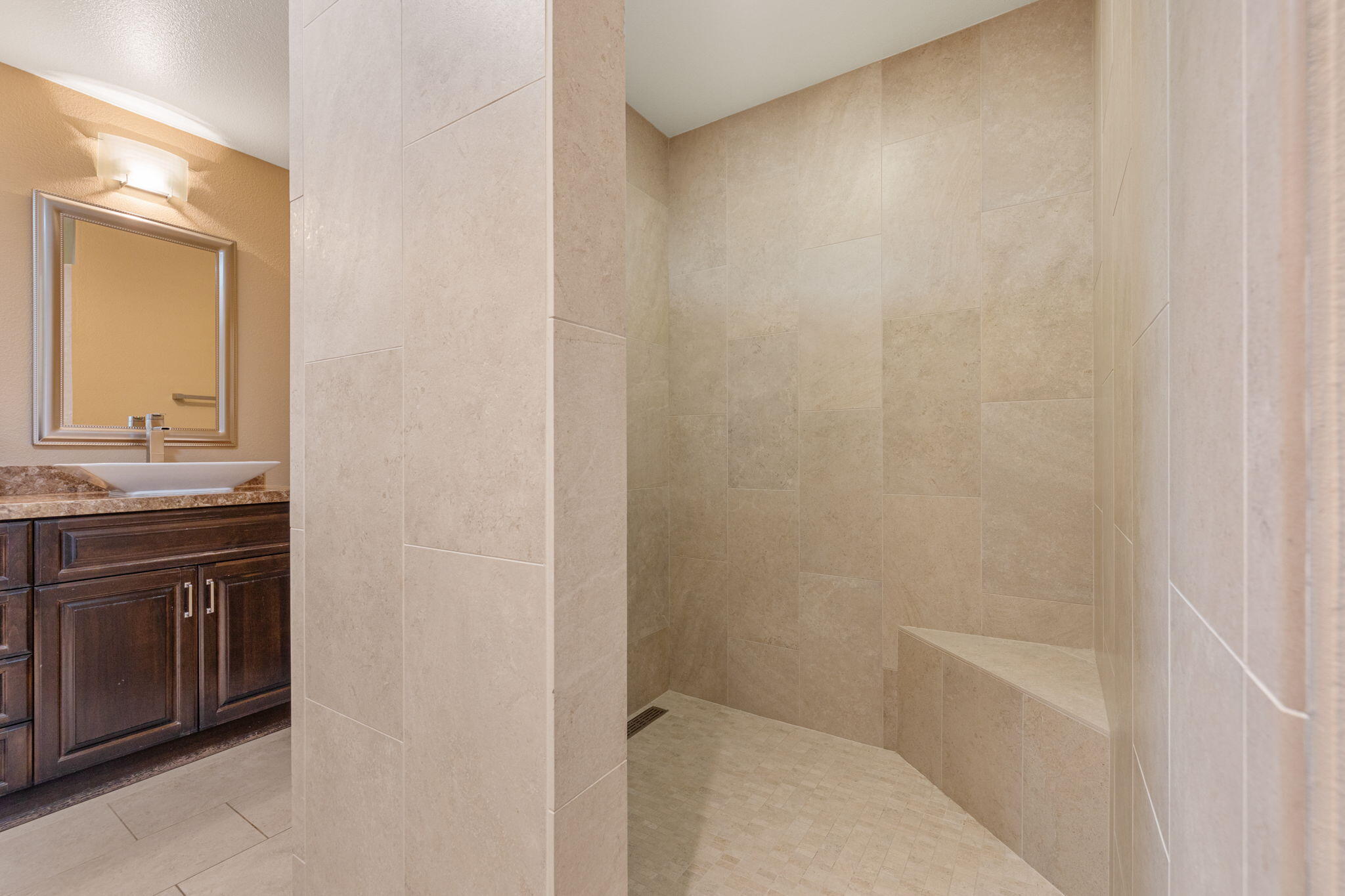 Palm Desert, California, 92211, United States, 2 Bedrooms Bedrooms, ,2 BathroomsBathrooms,Residential,For Sale,1985360