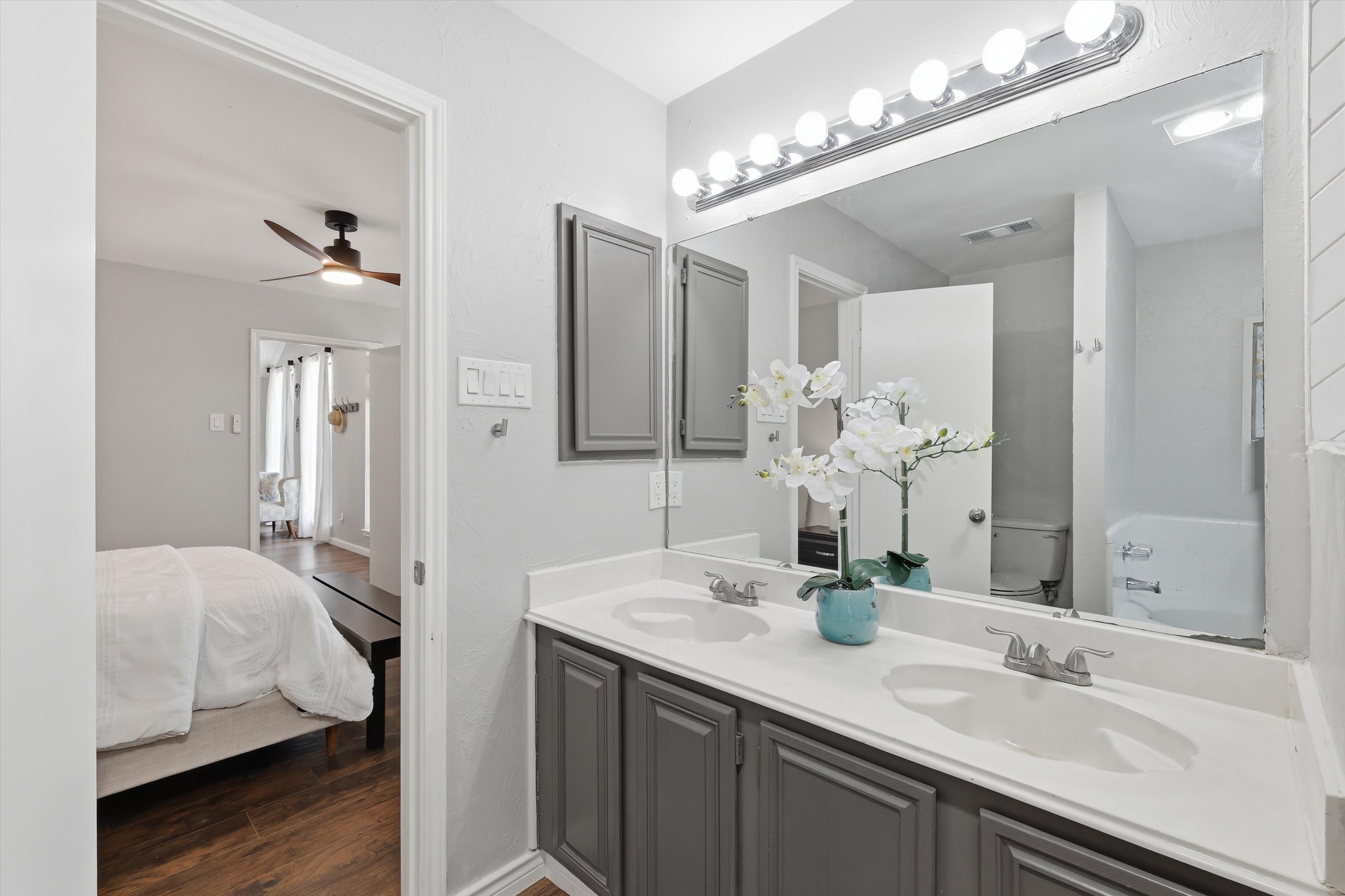  Beautifully Updated in Rowlett with a 2.75% Assumable FHA Loan - 物件實景