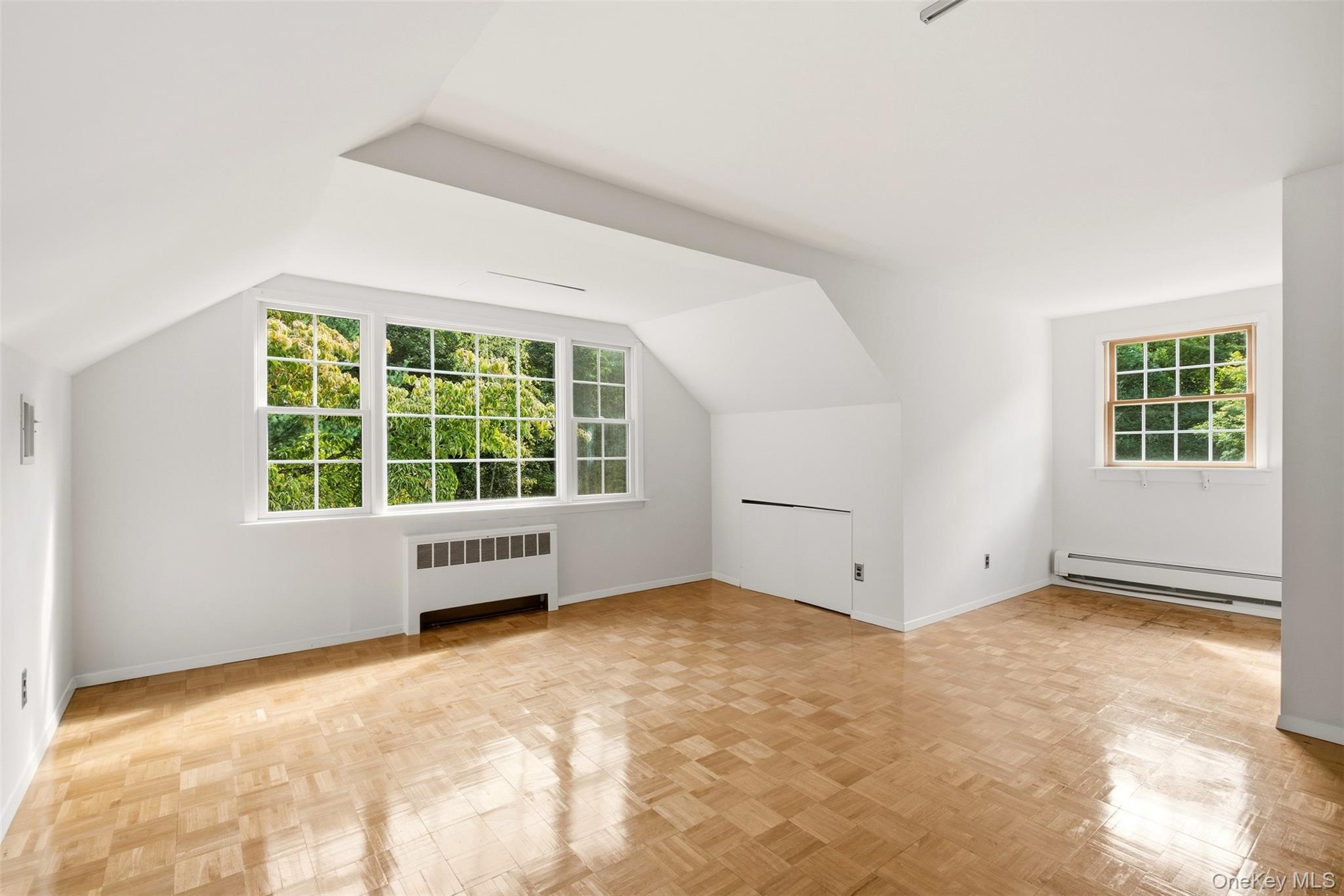  174 Flower Hill Road, Halesite, NY, 11743 - 物件實景