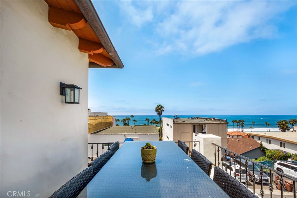 San Clemente, California, 92672, United States, 2 Bedrooms Bedrooms, ,3 BathroomsBathrooms,Residential,For Sale,1927203