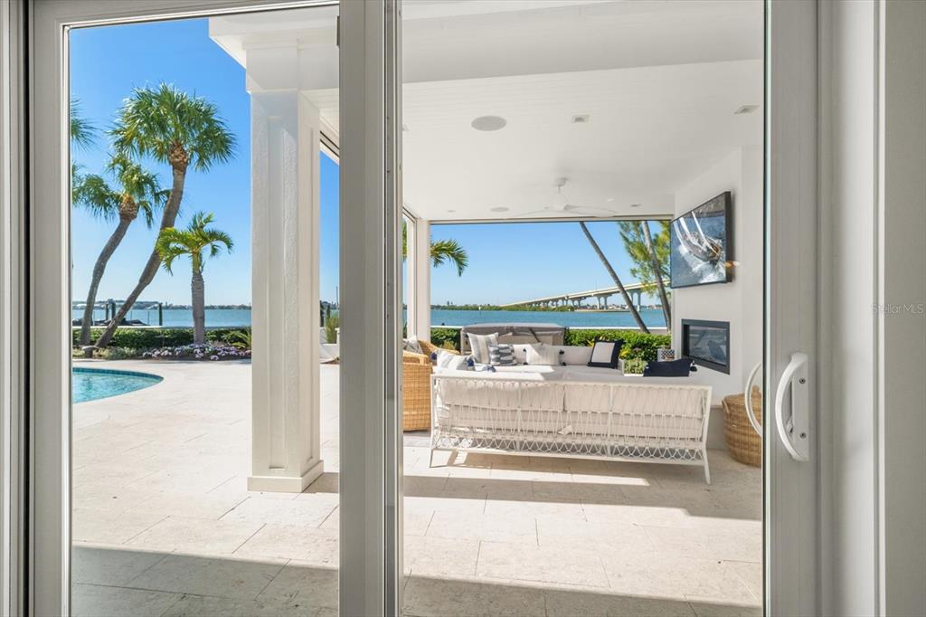 Largo, Florida, 33770, United States, 3 Bedrooms Bedrooms, ,4 BathroomsBathrooms,Residential,For Sale,1989168