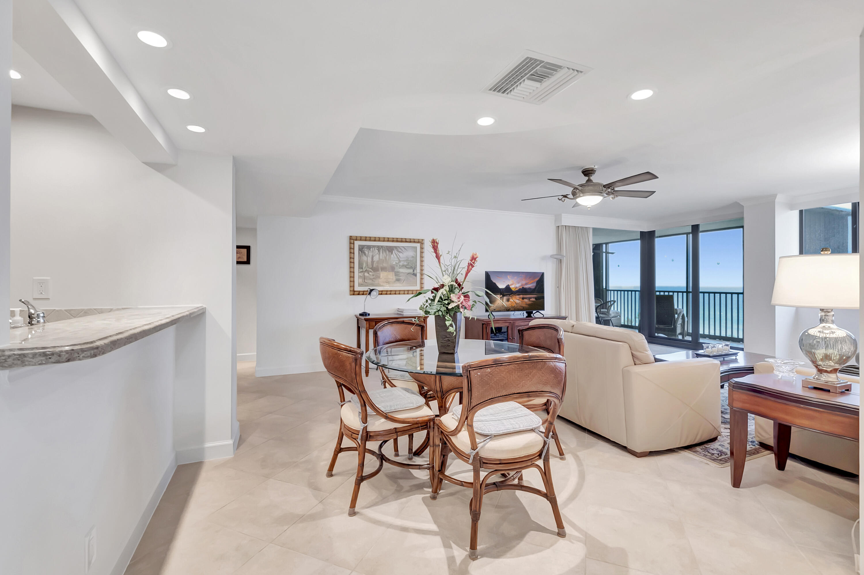 Highland Beach, Florida, 33487, United States, 2 Bedrooms Bedrooms, ,2 BathroomsBathrooms,Residential,For Sale,1907746