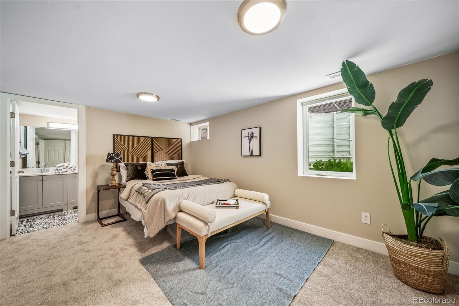 Denver, Colorado, 80210, United States, 3 Bedrooms Bedrooms, ,2 BathroomsBathrooms,Residential,For Sale,1939073