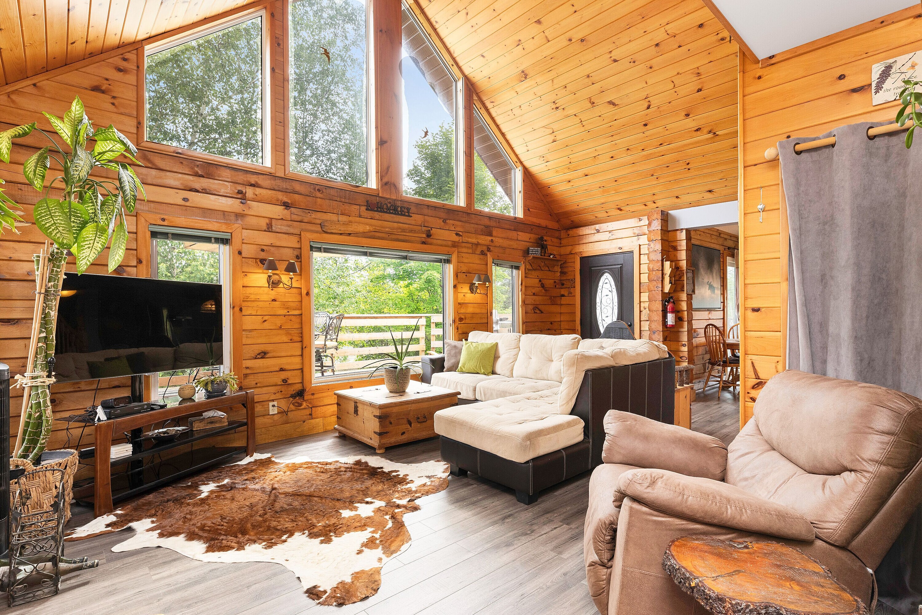  Stunning Moffat Lake Home - 物件實景