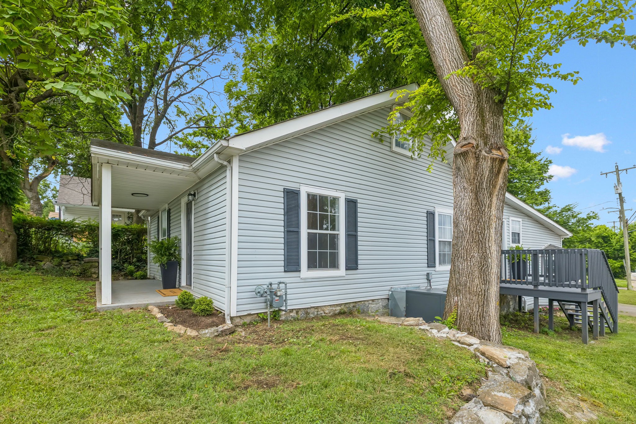 Nashville, Tennessee, 37209, United States, 4 Bedrooms Bedrooms, ,3 BathroomsBathrooms,Residential,For Sale,1873930
