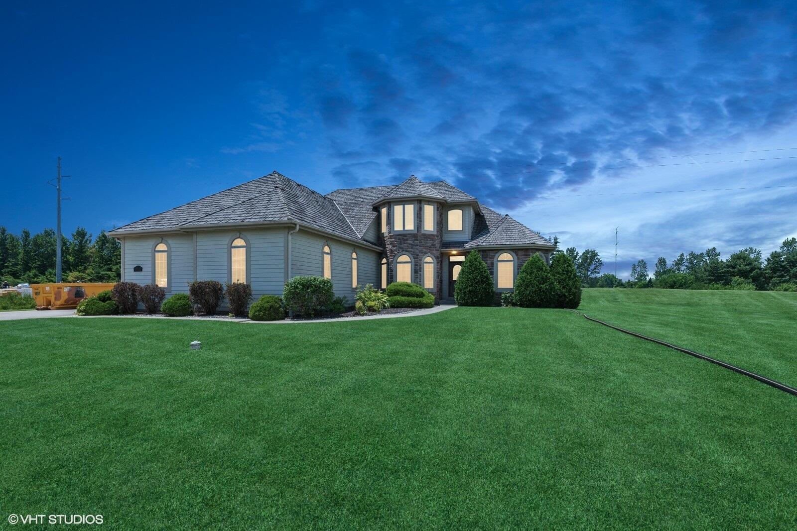 Caledonia, Wisconsin, 53126, United States, 4 Bedrooms Bedrooms, ,3 BathroomsBathrooms,Residential,For Sale,1882990