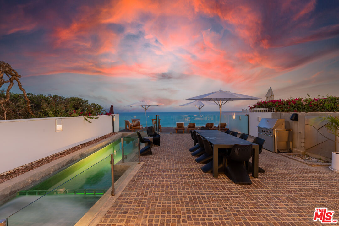 Malibu, California, 90265, United States, 4 Bedrooms Bedrooms, ,6 BathroomsBathrooms,Residential,For Sale,1912115