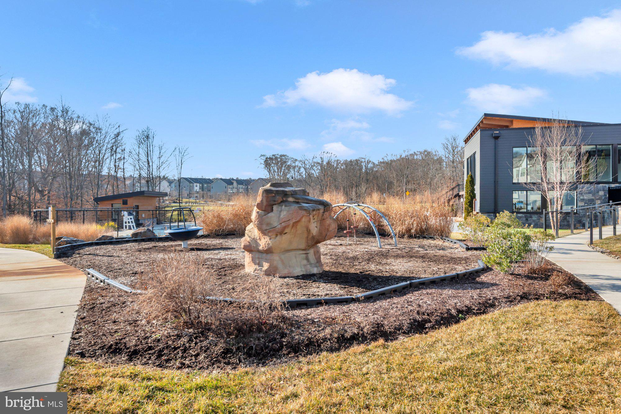 Laurel, Maryland, 20724, United States, 5 Bedrooms Bedrooms, ,5 BathroomsBathrooms,Residential,For Sale,2010373