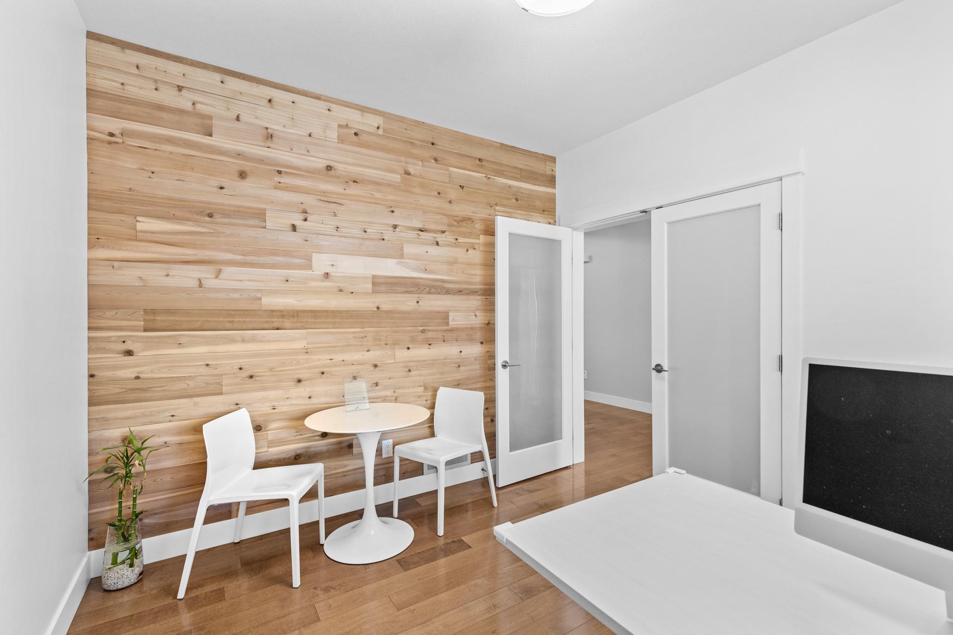 KELOWNA, British Columbia, V1W 5K2, CA, 5 Bedrooms Bedrooms, ,3 BathroomsBathrooms,Residential,For Sale,1960924