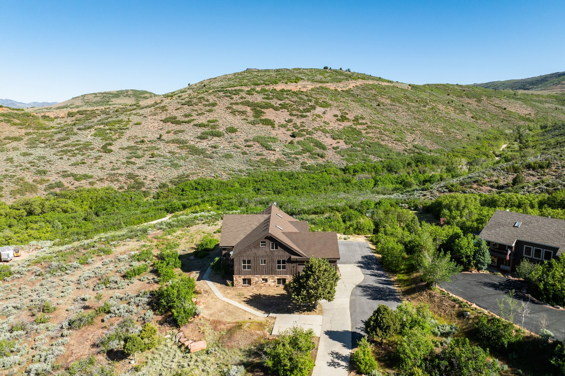  The Ultimate Multi-Generational Mountain Retreat Backing to 500 Acres of Open Sp - 物件實景