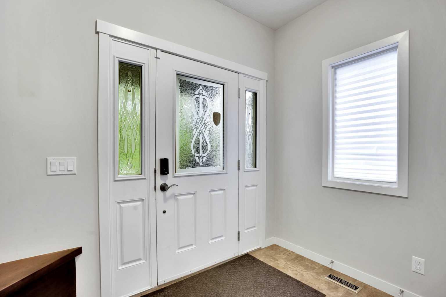 CALGARY, Alberta, T2X 0J7, CA, 3 Bedrooms Bedrooms, ,3 BathroomsBathrooms,Residential,For Sale,1906962