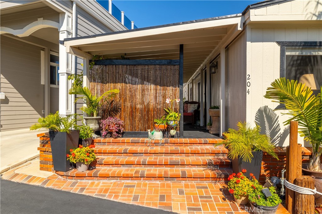 Carlsbad, California, 92011, United States, 2 Bedrooms Bedrooms, ,2 BathroomsBathrooms,Residential,For Sale,2026399