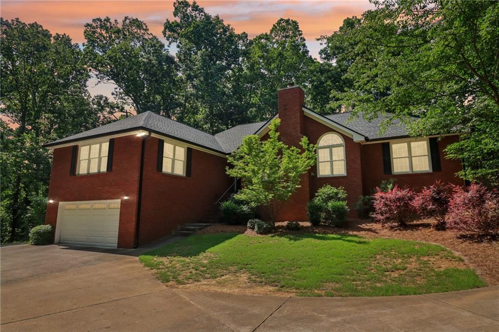 Flowery Branch, Georgia, 30542, United States, 4 Bedrooms Bedrooms, ,3 BathroomsBathrooms,Residential,For Sale,1923417