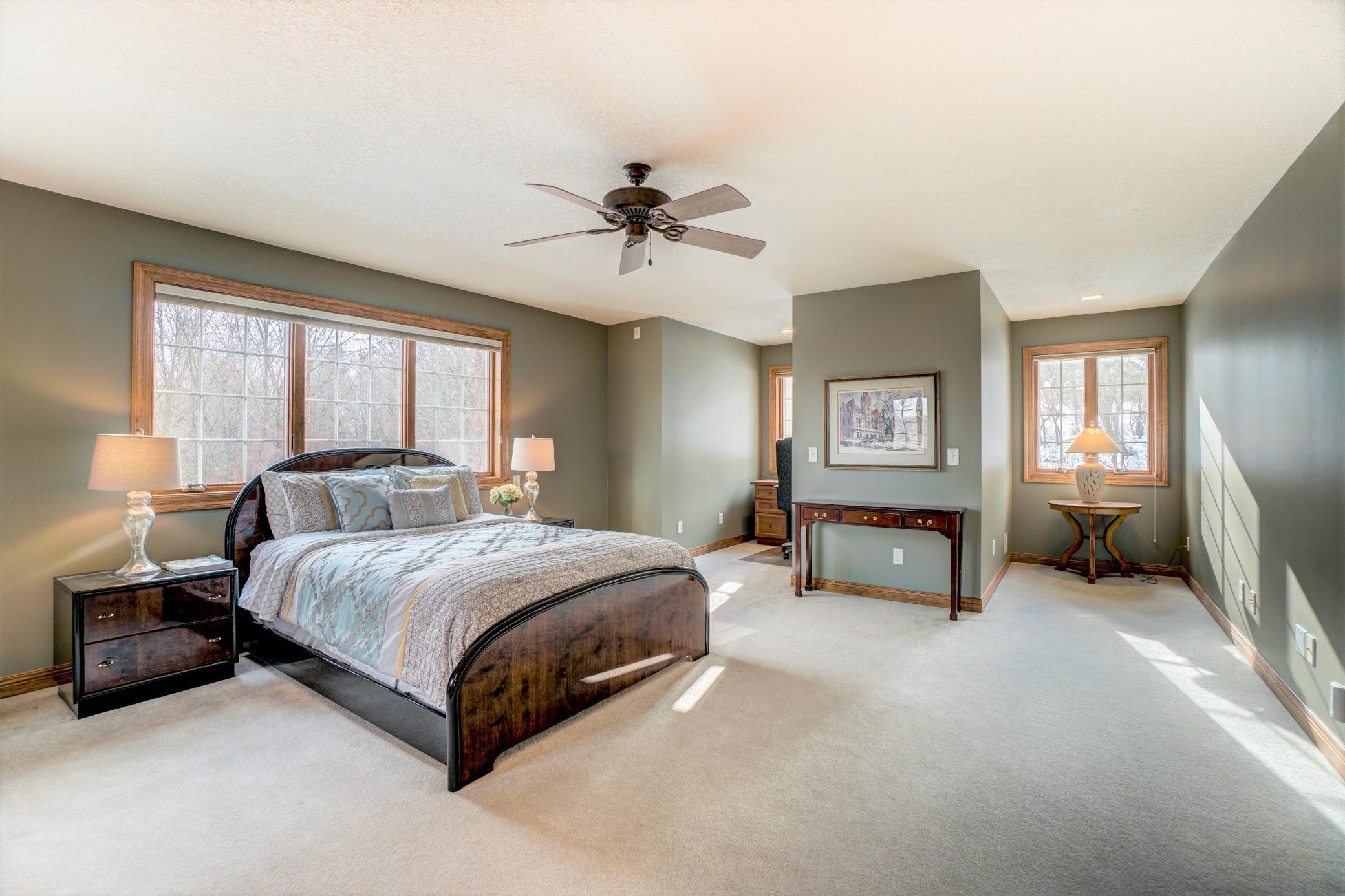 Woodbury, Minnesota, 55129, United States, 5 Bedrooms Bedrooms, ,5 BathroomsBathrooms,Residential,For Sale,1989522