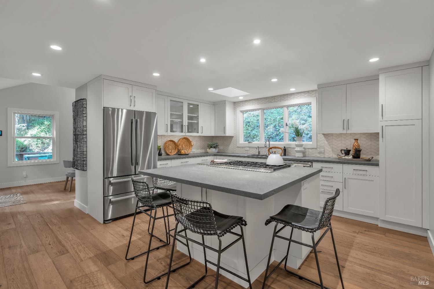 Mill Valley, California, 94941, United States, 4 Bedrooms Bedrooms, ,4 BathroomsBathrooms,Residential,For Sale,1793282