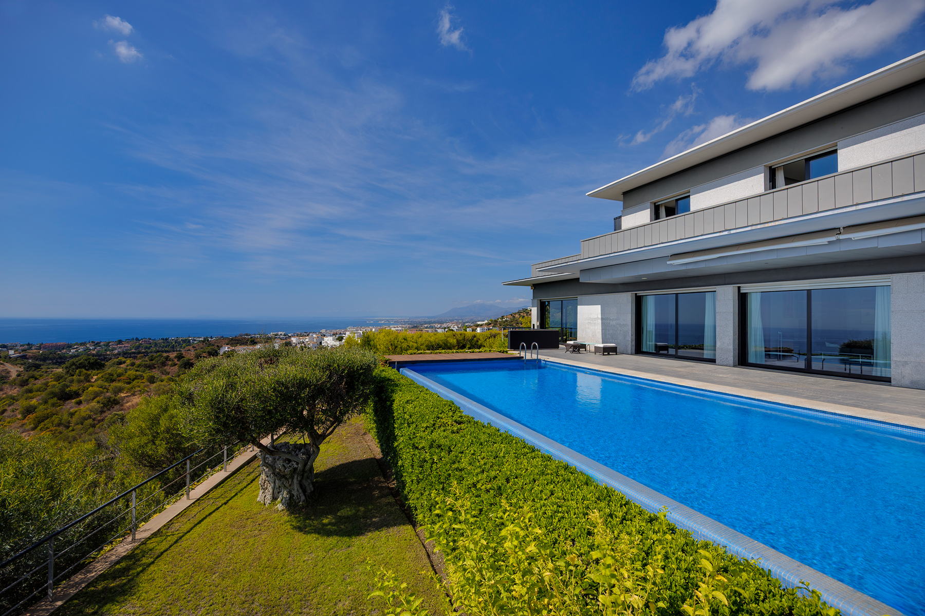  A modernist villa with captivating panoramic views - 物件實景