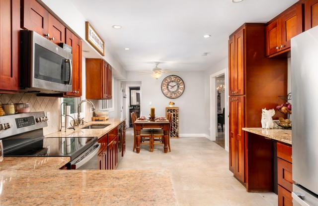 Wadng River, New York, 11792, United States, 4 Bedrooms Bedrooms, ,4 BathroomsBathrooms,Residential,For Sale,1846934