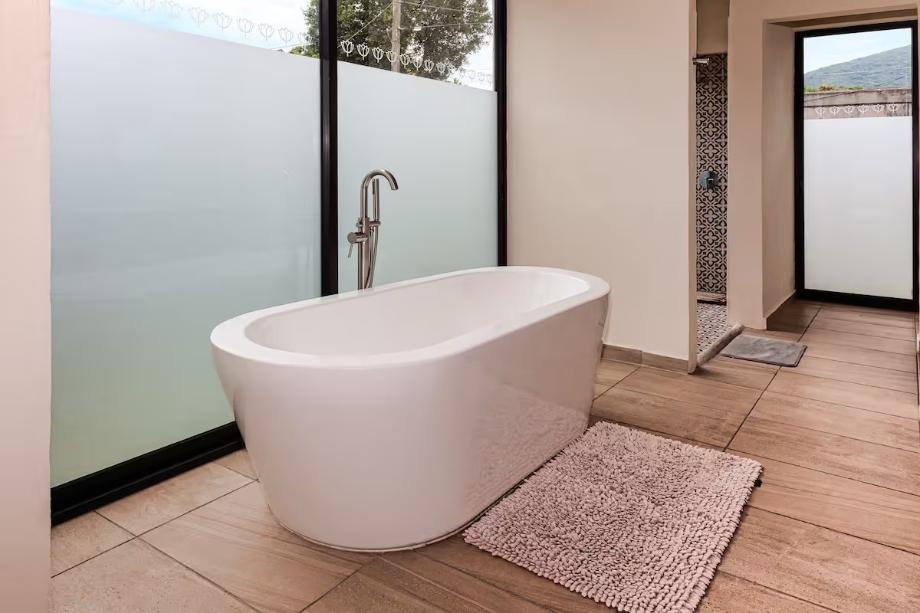 Tlaltizapán de Zapata, Morelos, 62773, Mexico, 4 Bedrooms Bedrooms, ,5 BathroomsBathrooms,Residential,For Sale,1732035