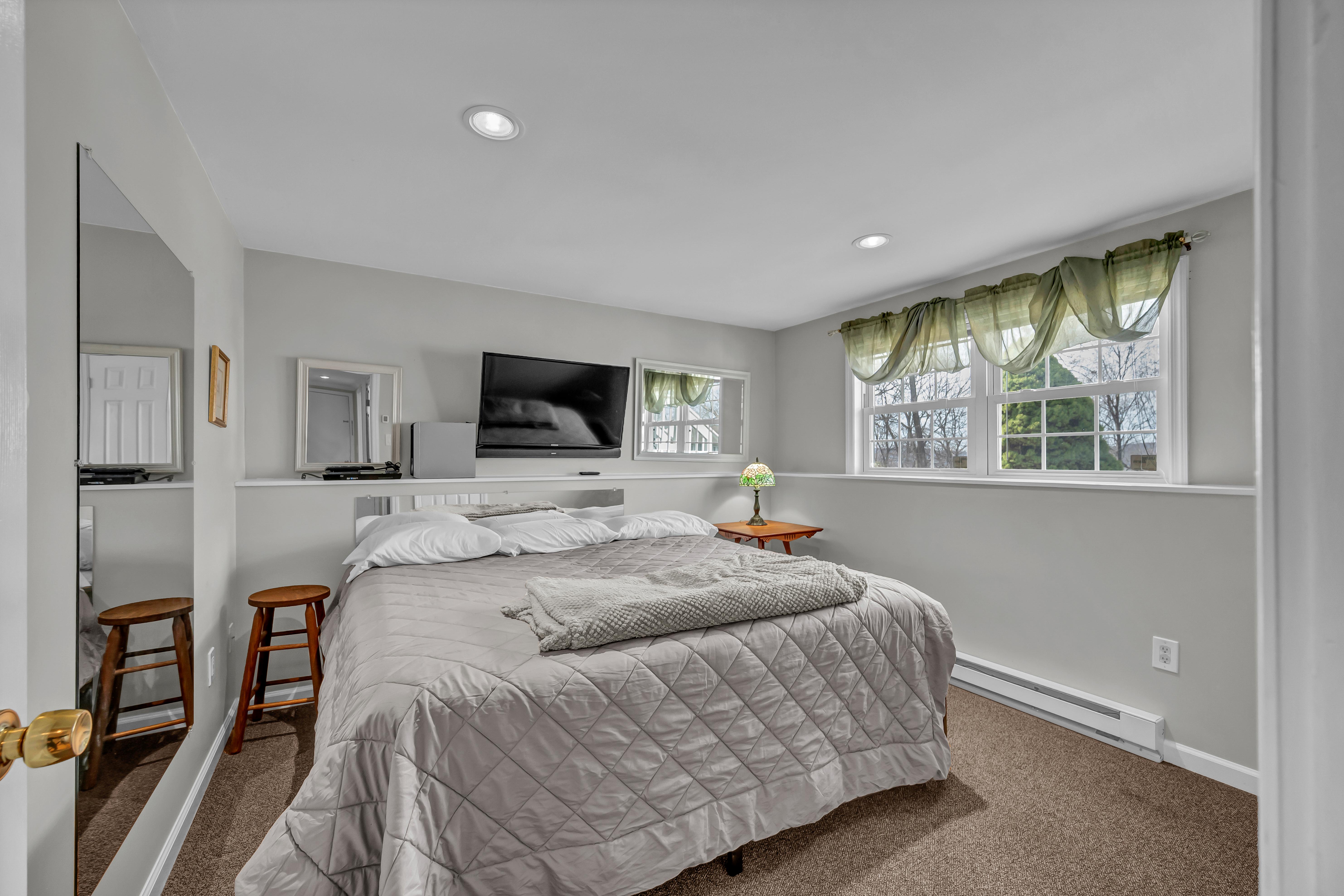  Beautifully Maintained Home - 物件實景