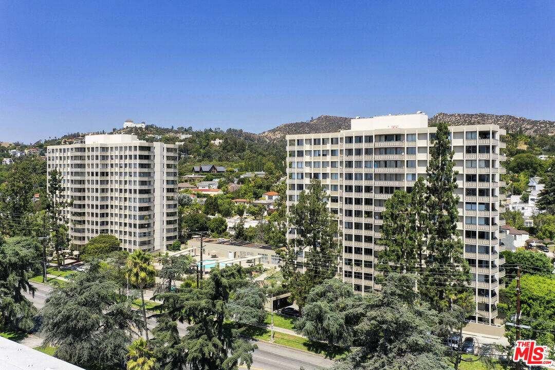 Los Angeles, California, 90027, United States, 1 Bedroom Bedrooms, ,1 BathroomBathrooms,Residential,For Sale,1913700