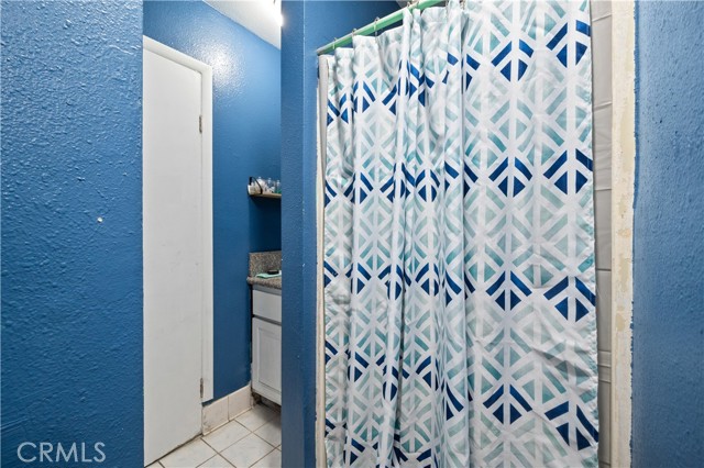 Los Angeles, California, 90044, United States, 2 Bedrooms Bedrooms, ,Residential,For Sale,1869360