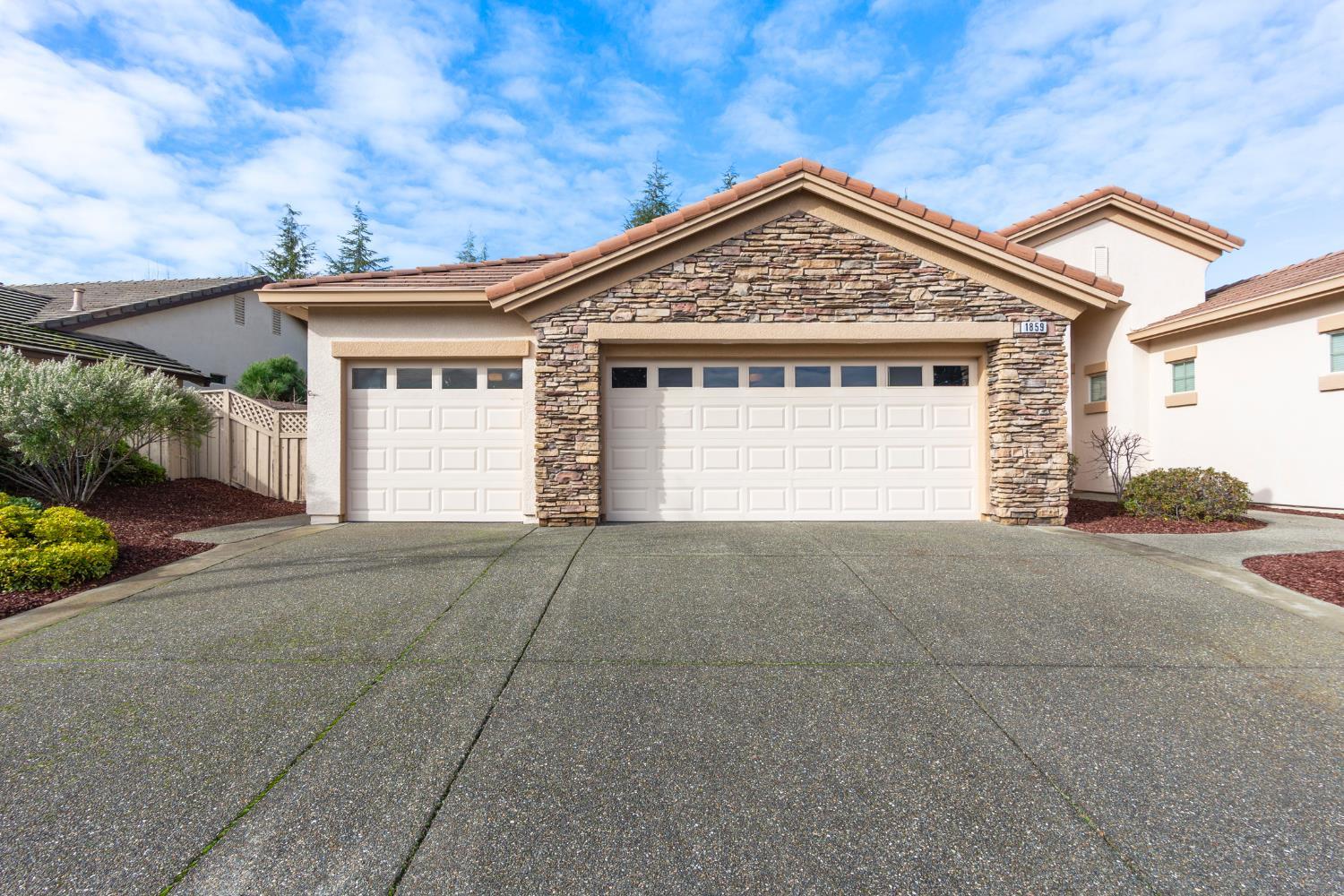 Lincoln, California, 95648, United States, 3 Bedrooms Bedrooms, ,3 BathroomsBathrooms,Residential,For Sale,2008563