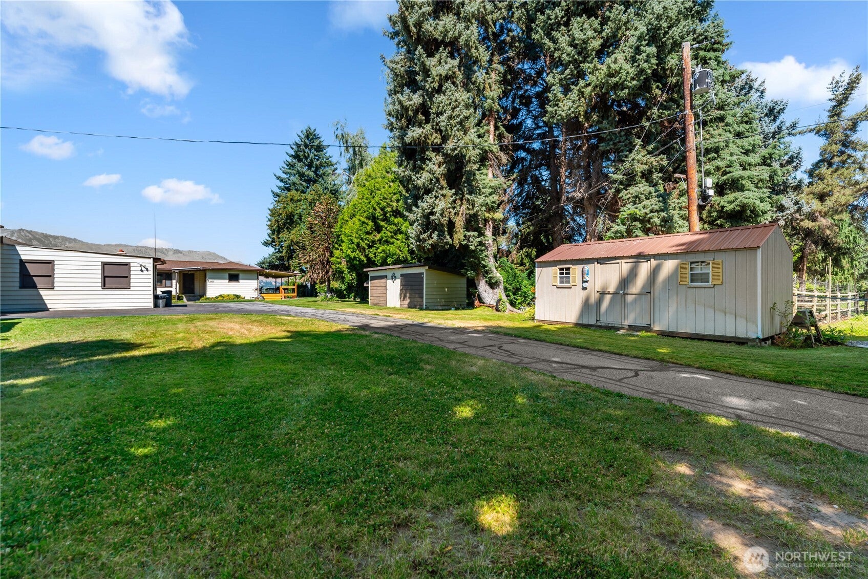 East Wenatchee, Washington, 98802, United States, 3 Bedrooms Bedrooms, ,1 BathroomBathrooms,Residential,For Sale,1890394
