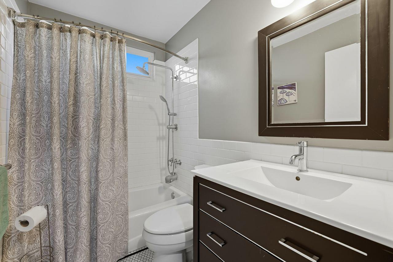 Sacramento, California, 95826, United States, 3 Bedrooms Bedrooms, ,2 BathroomsBathrooms,Residential,For Sale,1968720