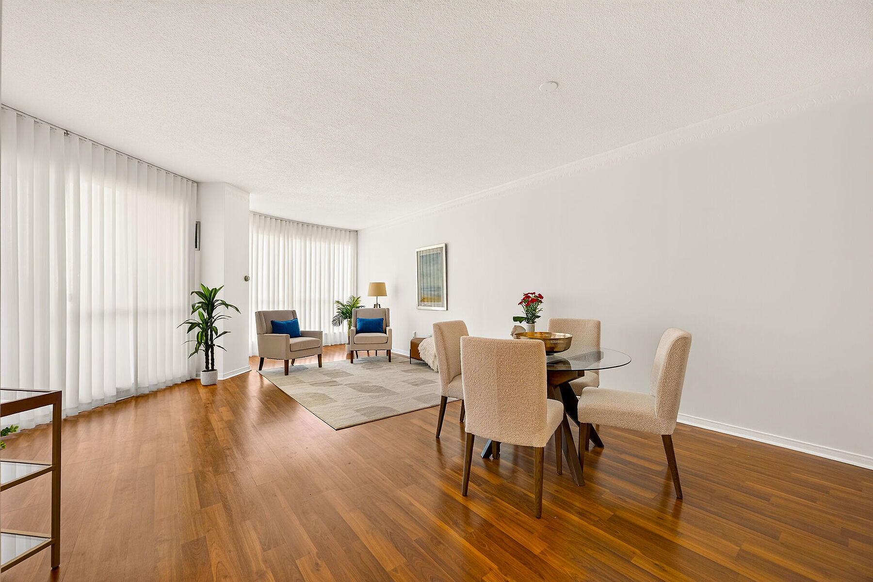  Desirable Waterfront Condo - 物件實景