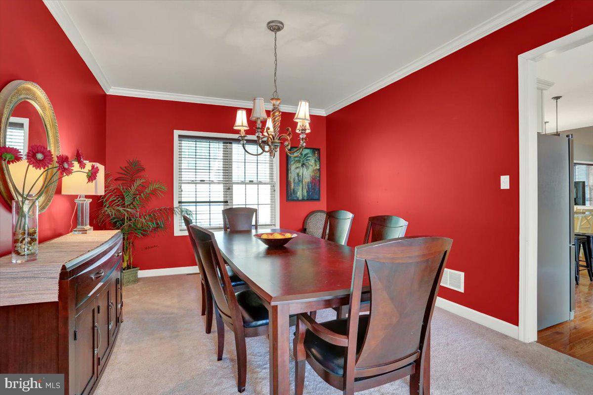 Reading, Pennsylvania, 19606, United States, 4 Bedrooms Bedrooms, ,4 BathroomsBathrooms,Residential,For Sale,1947941