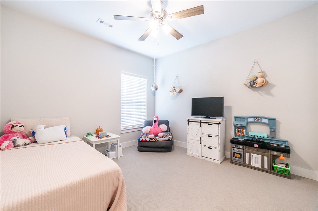 Bella Vista, Arkansas, 72714, United States, 3 Bedrooms Bedrooms, ,3 BathroomsBathrooms,Residential,For Sale,1959156