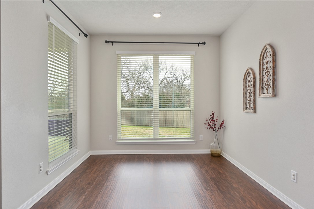 College Station, Texas, 77845, United States, 5 Bedrooms Bedrooms, ,4 BathroomsBathrooms,Residential,For Sale,1778847