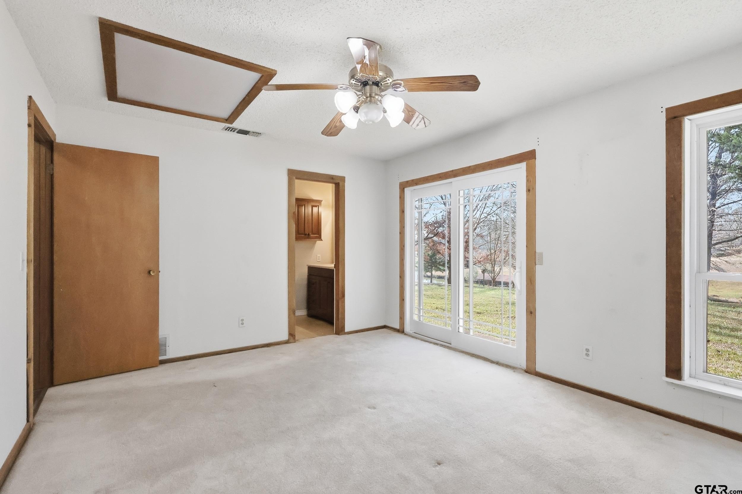 Pittsburg, Texas, 75686, United States, 3 Bedrooms Bedrooms, ,2 BathroomsBathrooms,Residential,For Sale,2008621