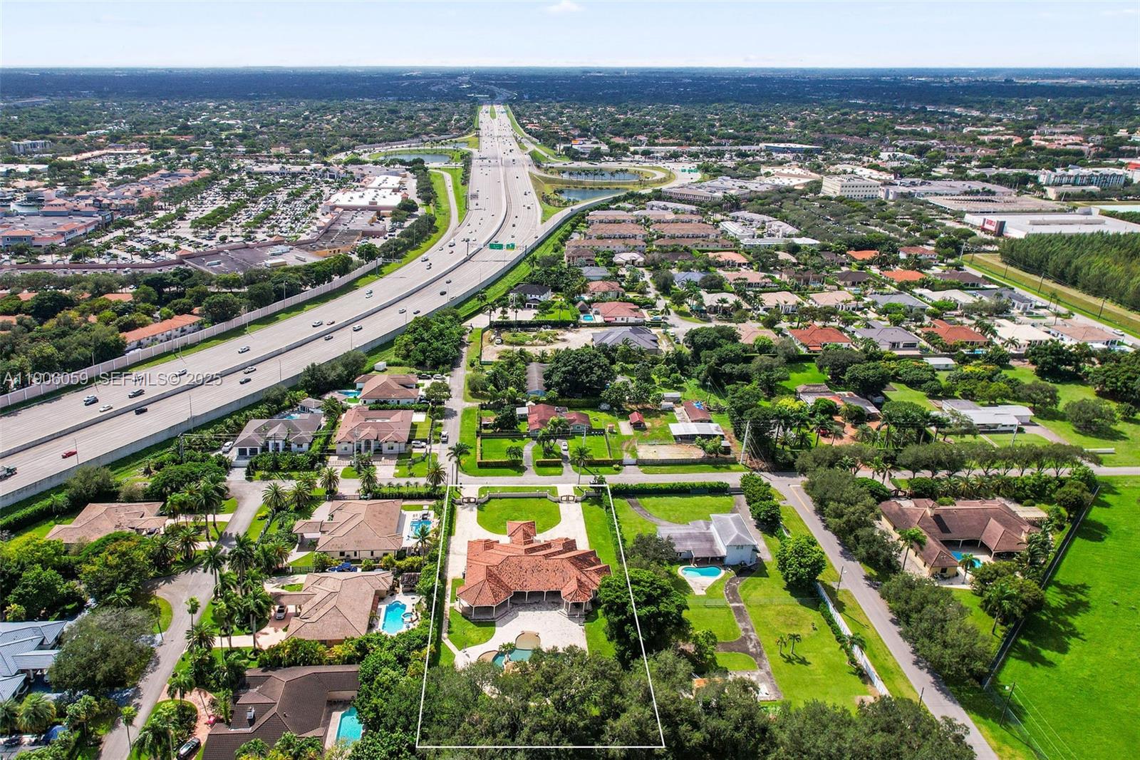 Miami, Florida, 33183, United States, 5 Bedrooms Bedrooms, ,5 BathroomsBathrooms,Residential,For Sale,1998373