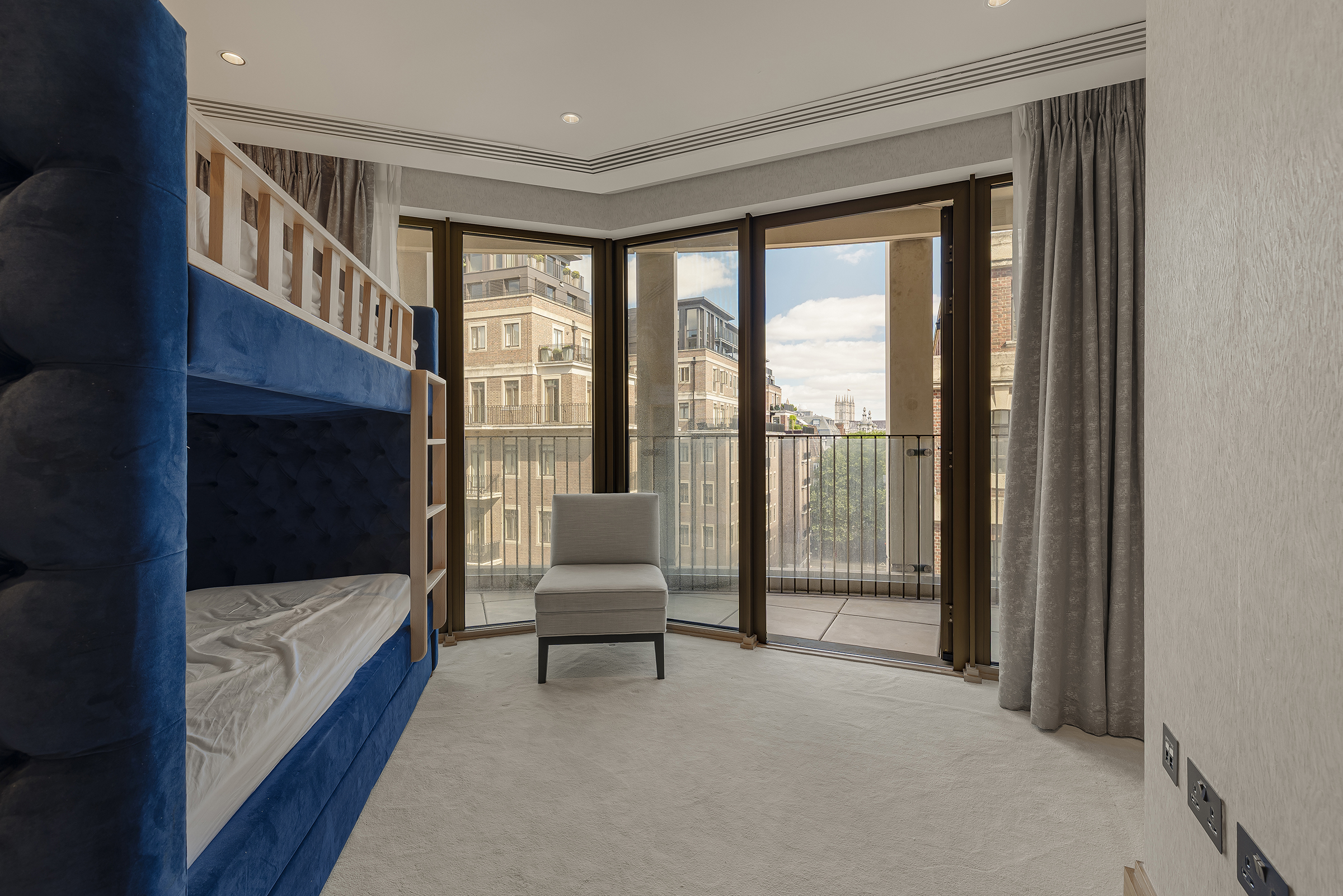  A Three-Bedroom Lateral Apartment at Cleland House - 物件實景