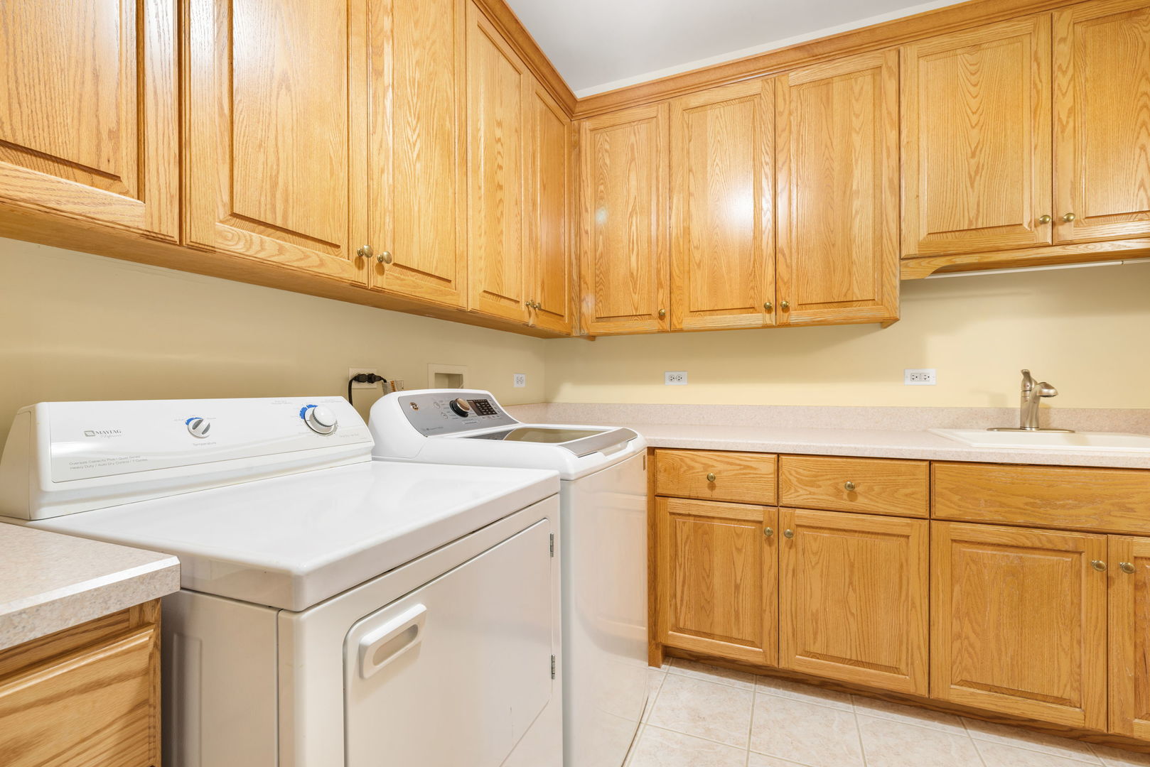 Palos Heights, Illinois, 60463, United States, 3 Bedrooms Bedrooms, ,4 BathroomsBathrooms,Residential,For Sale,1965288