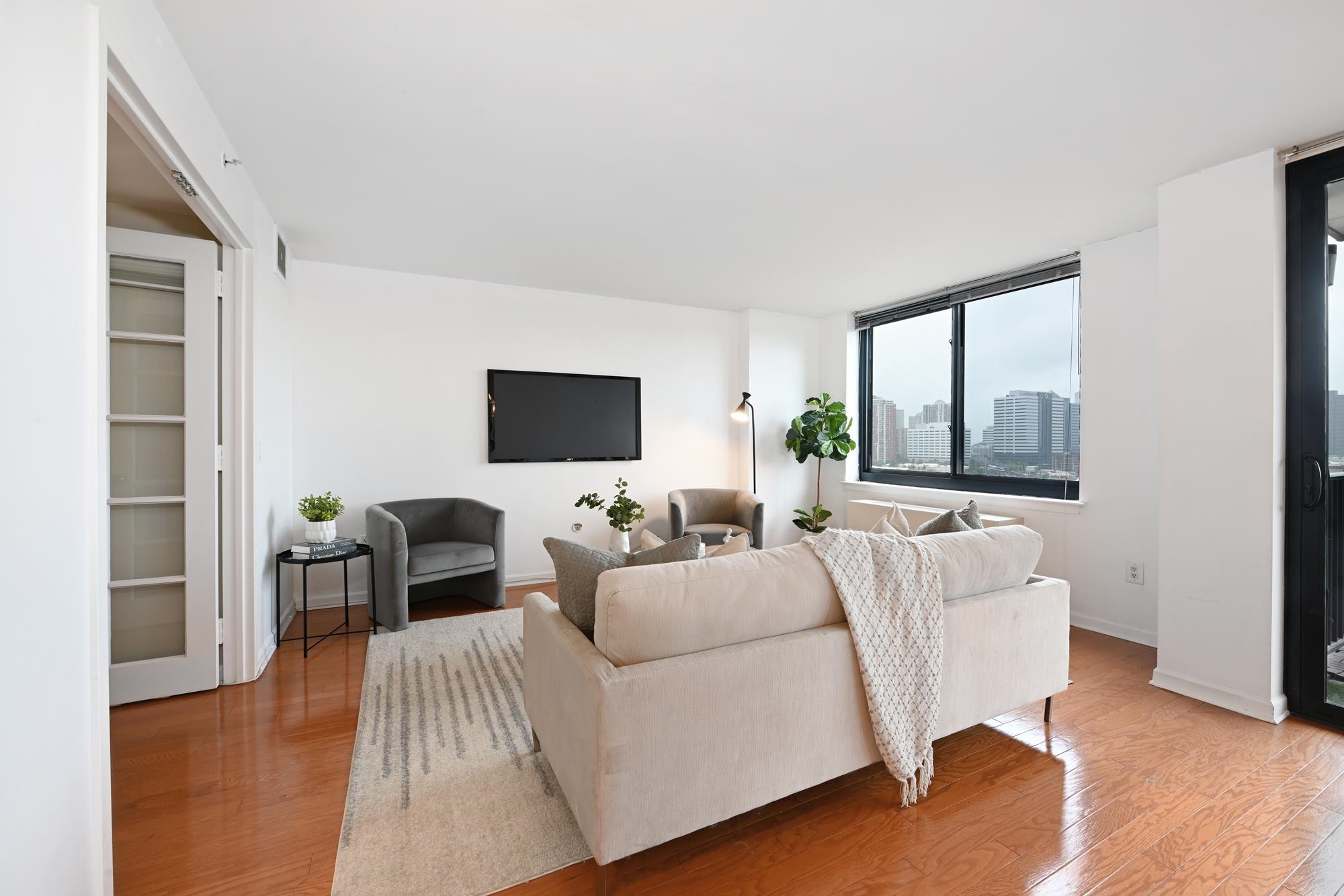 Jersey City, New Jersey, 07310, United States, 2 Bedrooms Bedrooms, ,2 BathroomsBathrooms,Residential,For Sale,1925571