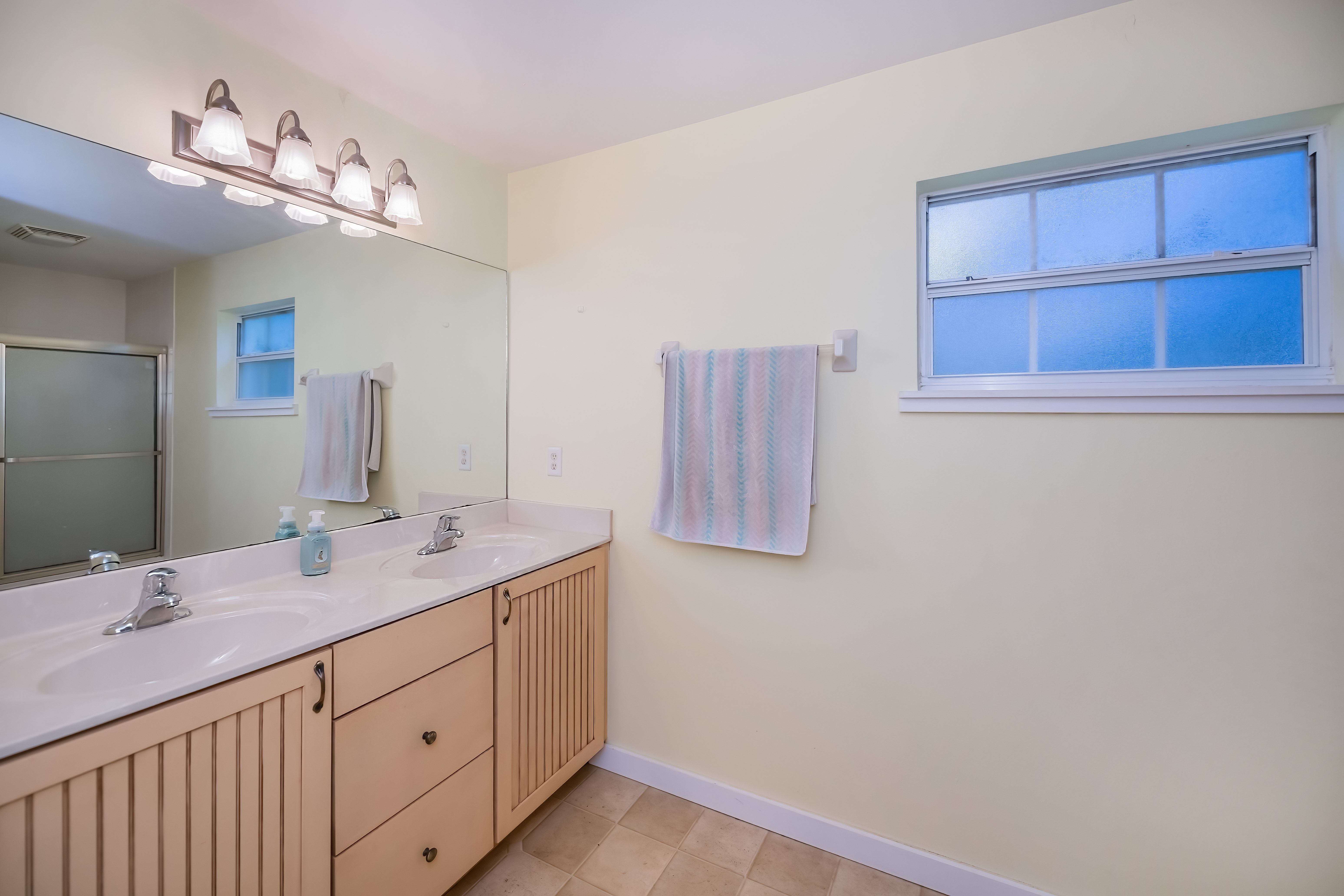 Labelle, Florida, 33935, United States, 4 Bedrooms Bedrooms, ,3 BathroomsBathrooms,Residential,For Sale,1910974