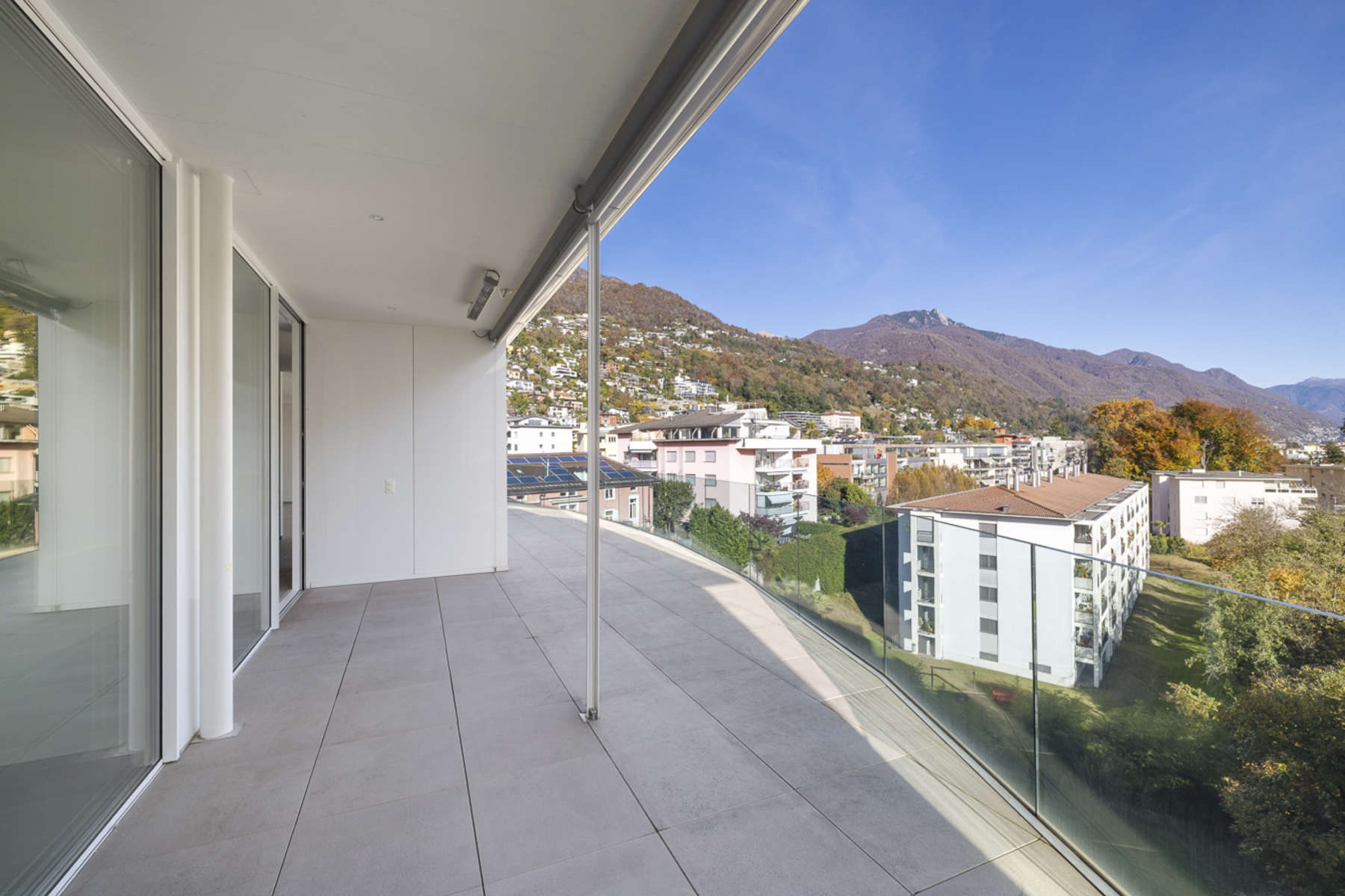  Exclusive penthouse in Minusio: comfort, light and panoramic view - 物件實景