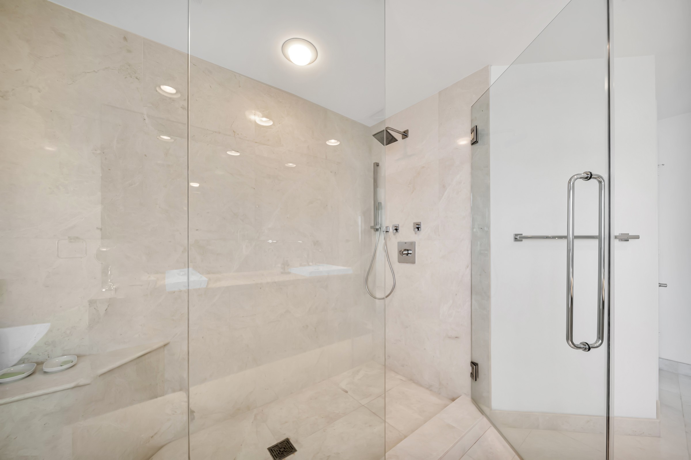  17301 Biscayne Blvd, North Miami Beach, FL, 33160 - 物件實景