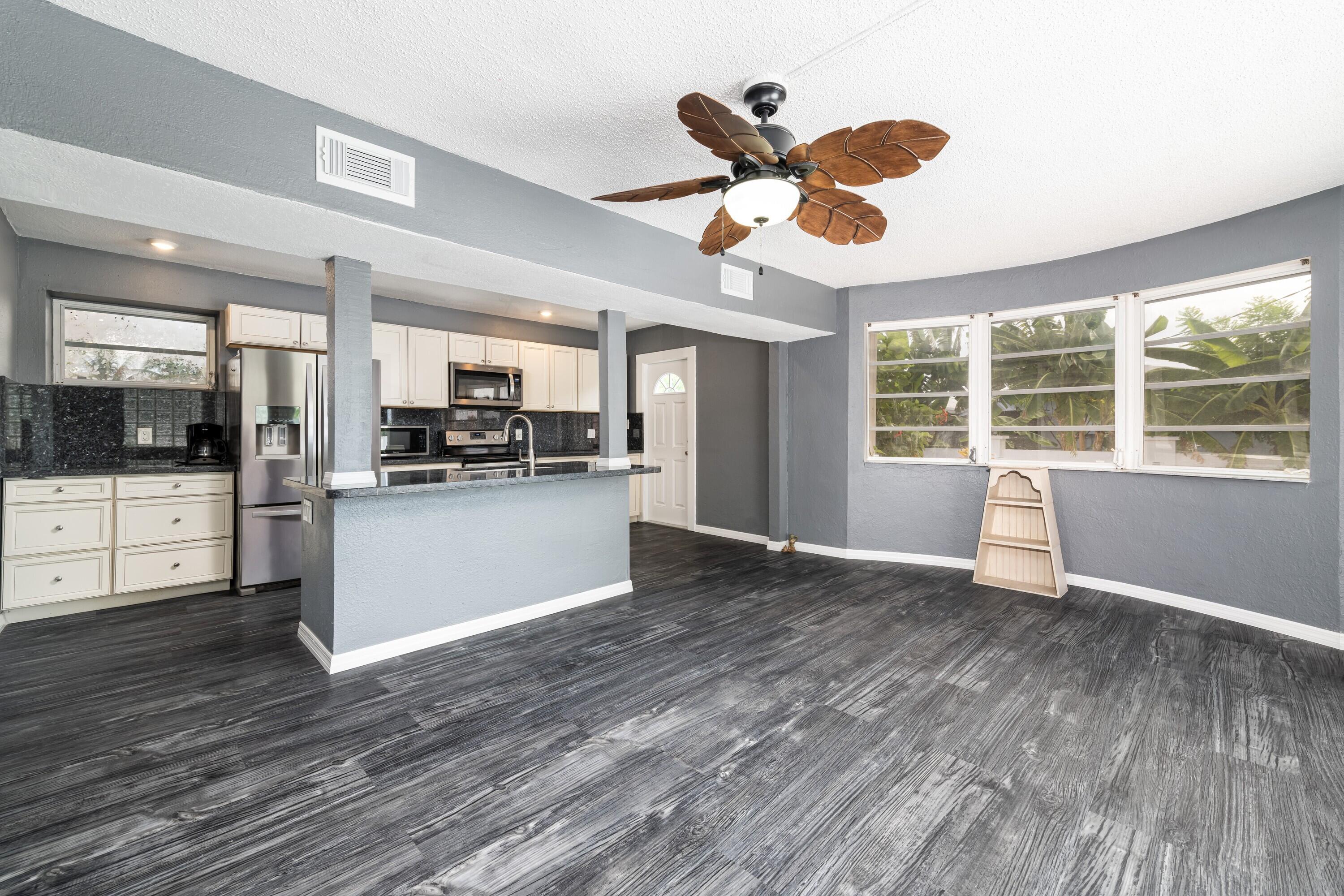 MARATHON, Florida, 33050, United States, 3 Bedrooms Bedrooms, ,2 BathroomsBathrooms,Residential,For Sale,1896234