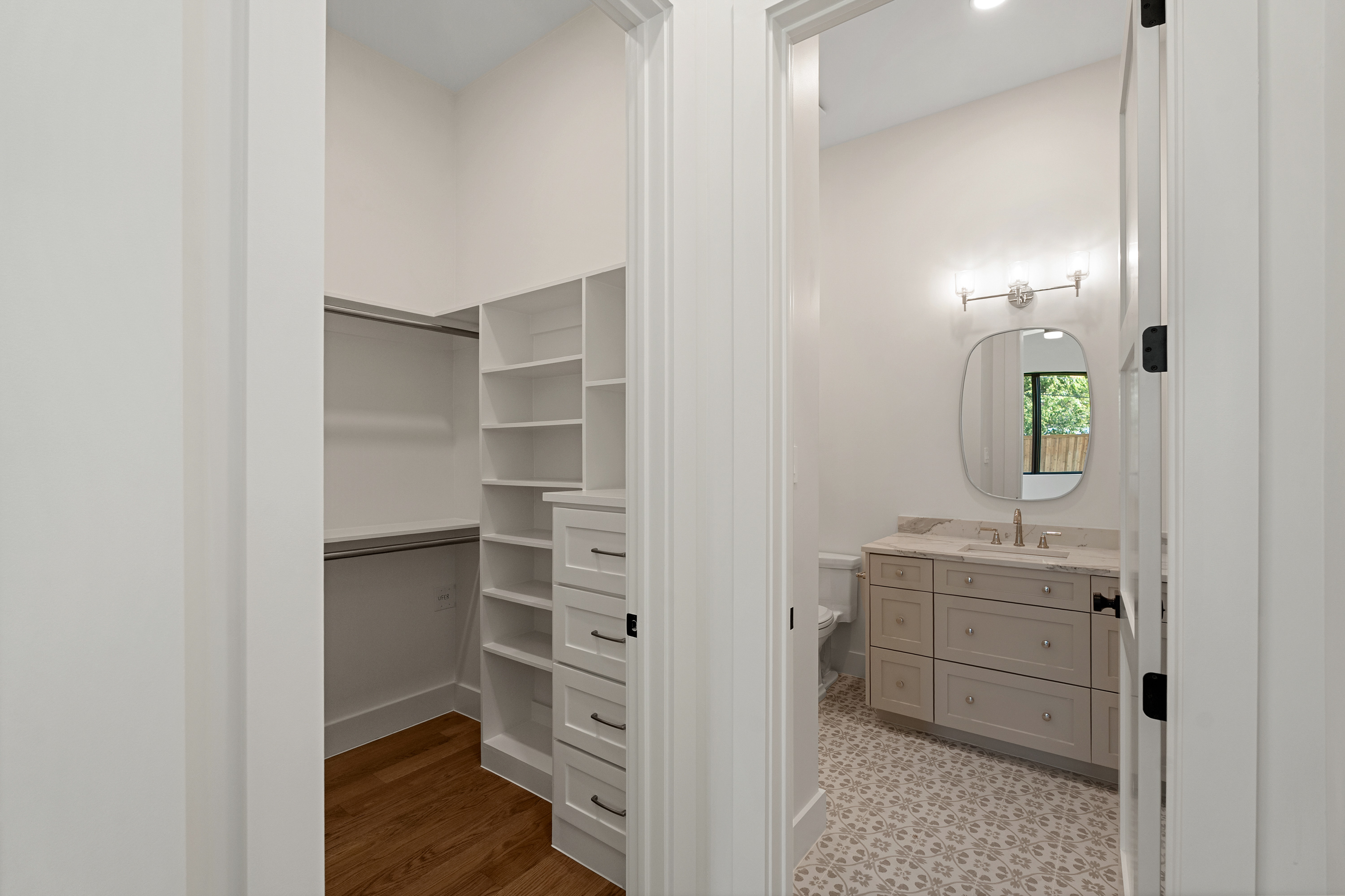  Sophisticated Transitional Design - 物件實景